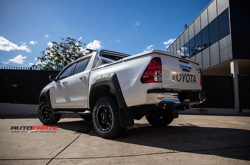 TOYOTA HILUX N80 4WD GD07 MATTE BLACK MILLED